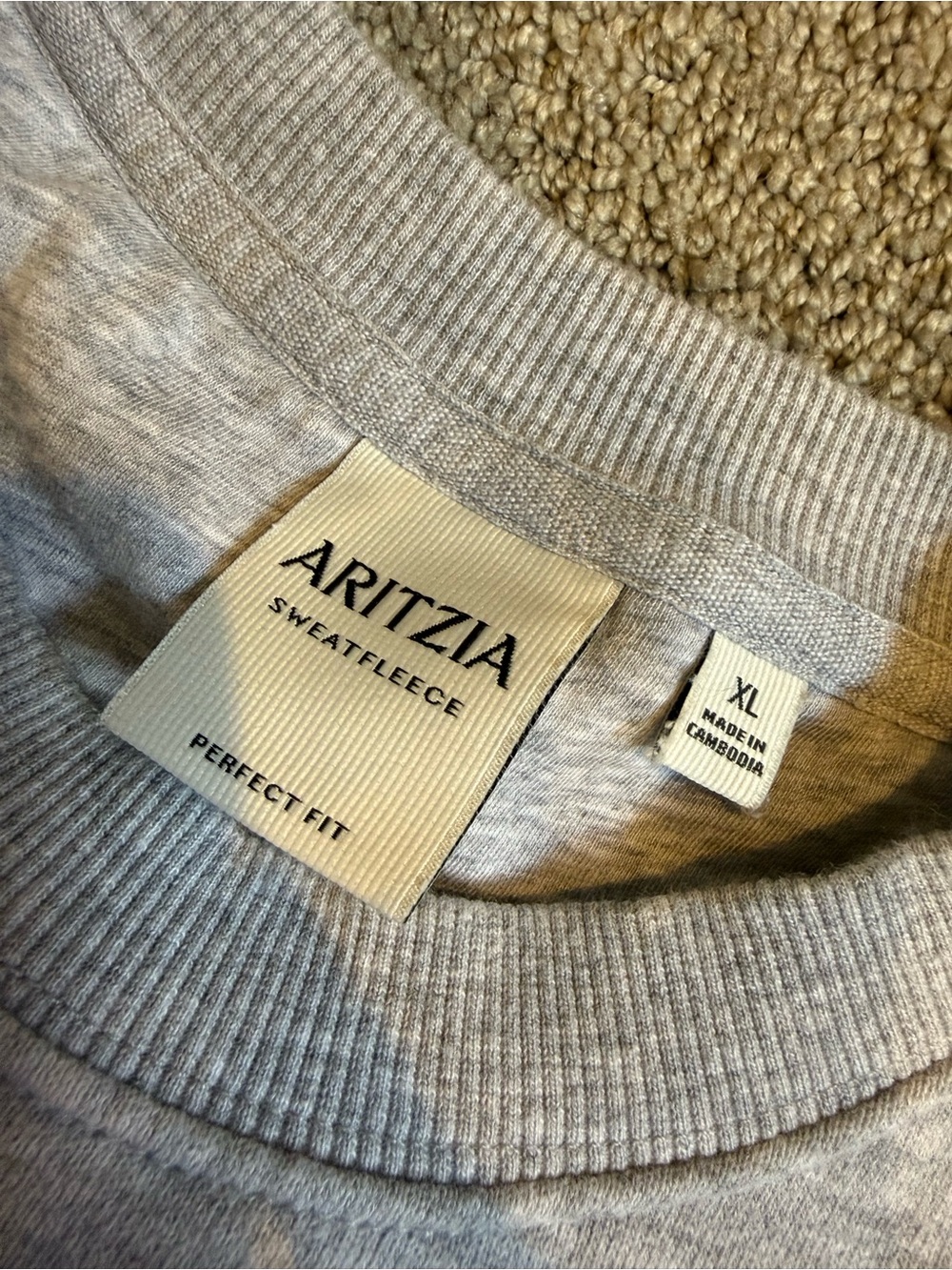 Aritzia Crewneck sweatshirt - Picture 2 of 3
